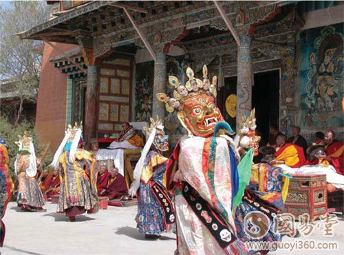 中国藏族巫术